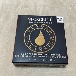 NWT Spongellé Sweet Cedarwood Body Wash Infused Buffer